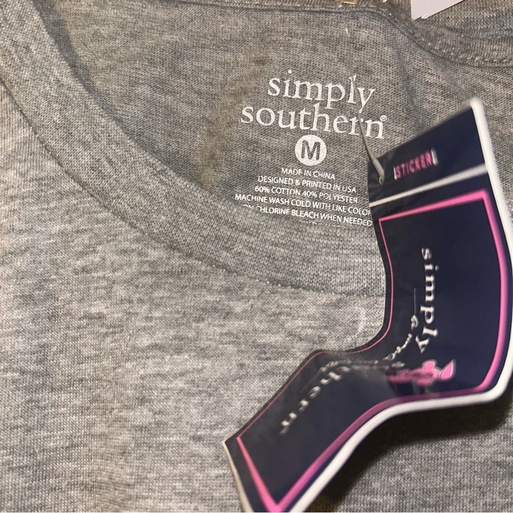 New simply southern happy fall pumpkins latte gray tshirt autumn leaves size M - Picture 4 of 4